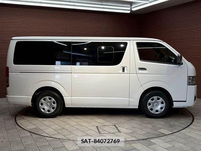 Toyota HIACE VAN 2025-04 7394549-17