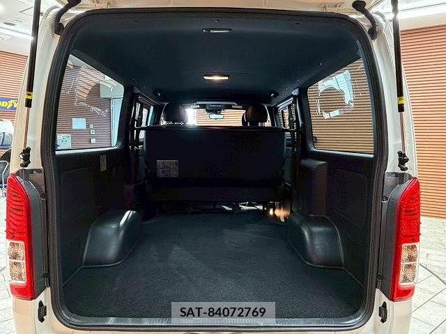 Toyota HIACE VAN 2025-04 7394549-19