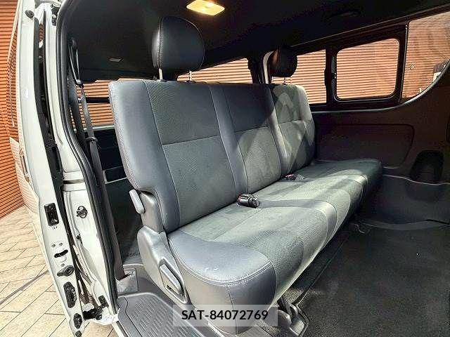 Toyota HIACE VAN 2025-04 7394549-8