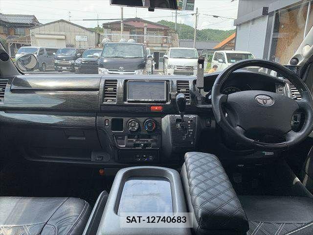 Toyota HIACE VAN 2009-08 7393651-2