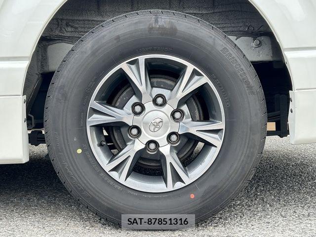 Toyota HIACE VAN 2024-09 7458454-9