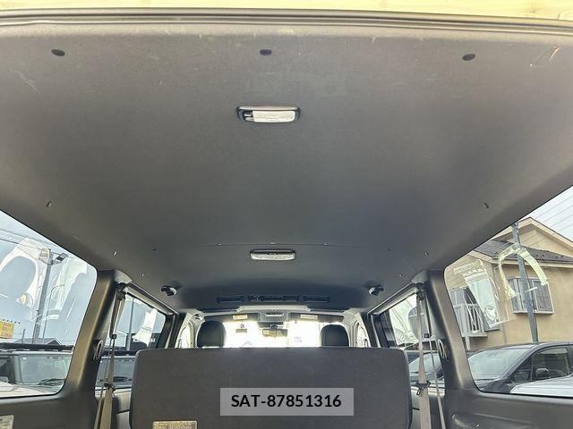 Toyota HIACE VAN 2024-09 7458454-16