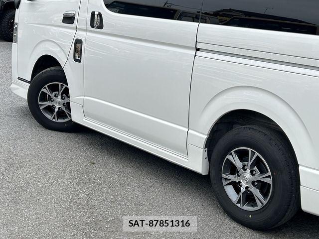 Toyota HIACE VAN 2024-09 7458454-5