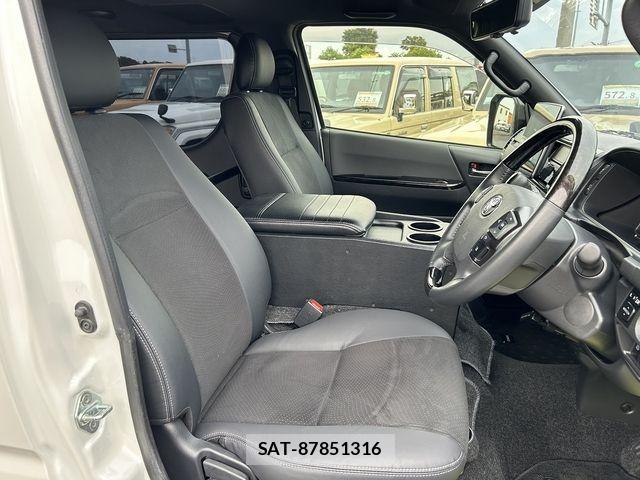 Toyota HIACE VAN 2024-09 7458454-6