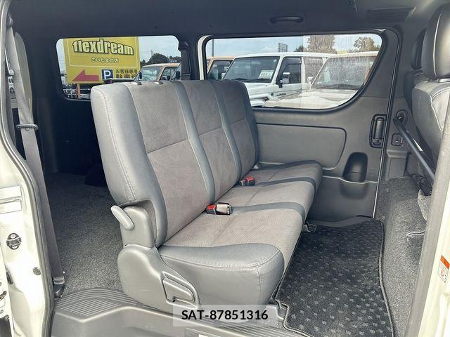 Toyota HIACE VAN 2024-09 7458454-7