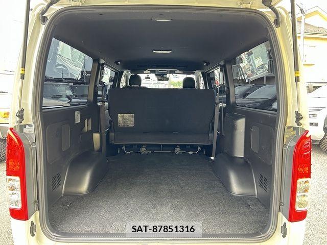 Toyota HIACE VAN 2024-09 7458454-8