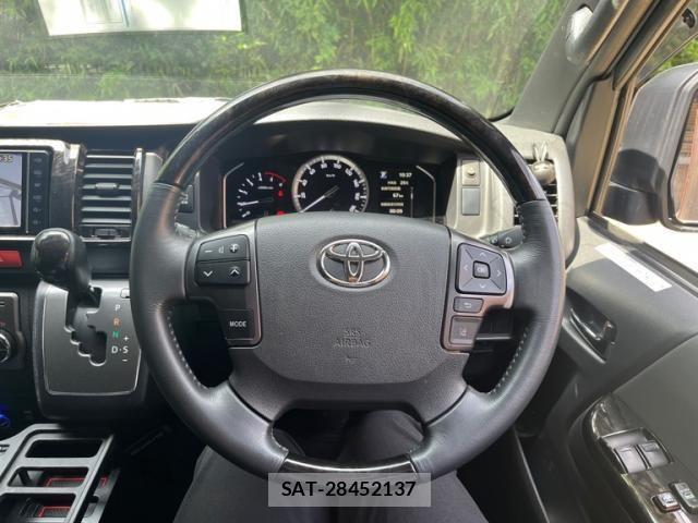 Toyota HIACE VAN 2021-07 7458463-18