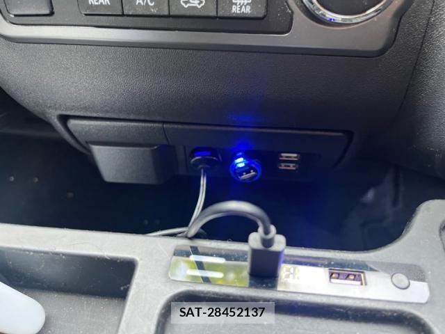 Toyota HIACE VAN 2021-07 7458463-27