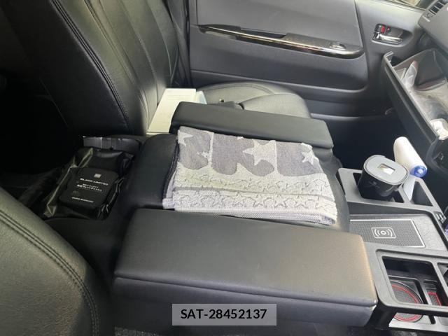 Toyota HIACE VAN 2021-07 7458463-28