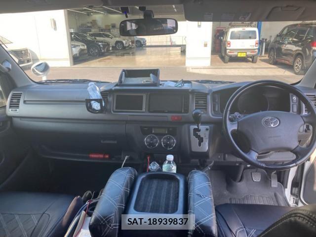 Toyota HIACE VAN 2013-11 7458468-10