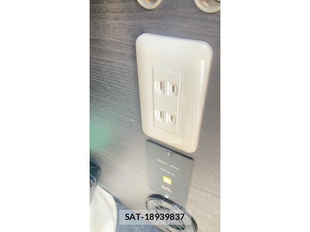 Toyota HIACE VAN 2013-11 7458468-23