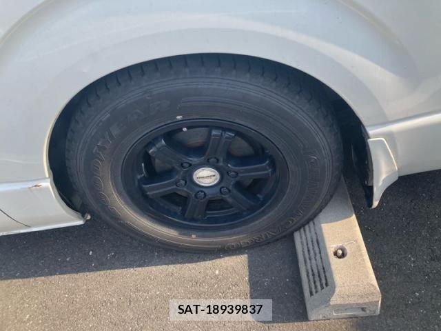 Toyota HIACE VAN 2013-11 7458468-6