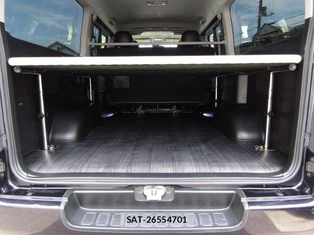 Toyota HIACE VAN 2016-09 7458460-11