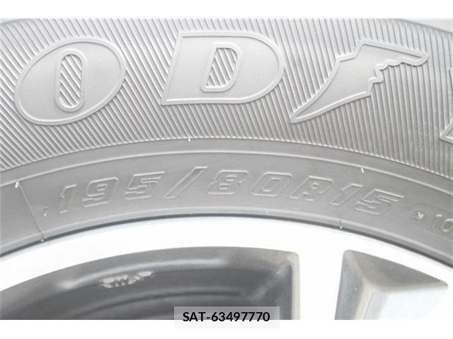 Toyota HIACE VAN 2020-01 7458459-19