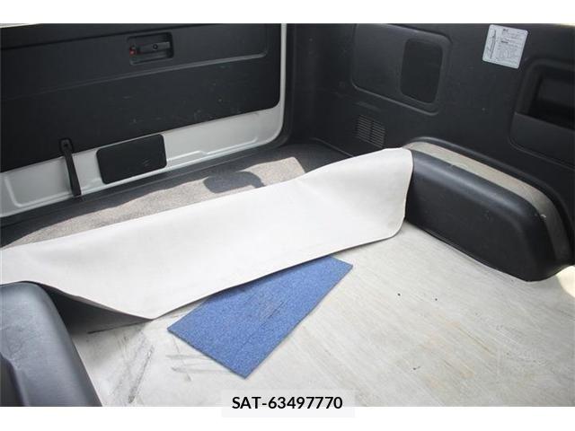 Toyota HIACE VAN 2020-01 7458459-25