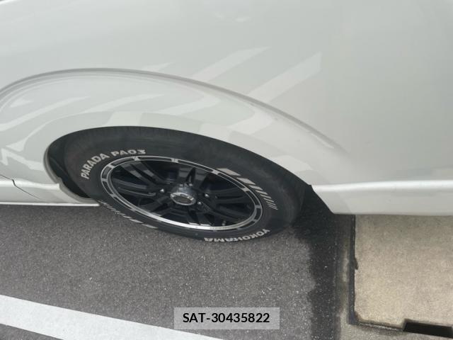 Toyota HIACE VAN 2019-08 7458455-10