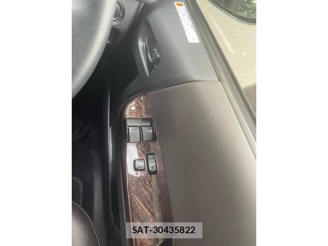 Toyota HIACE VAN 2019-08 7458455-19