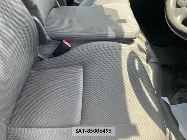 Toyota HIACE VAN 2013-12 7458474-13