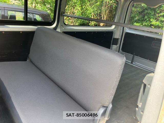 Toyota HIACE VAN 2013-12 7458474-16