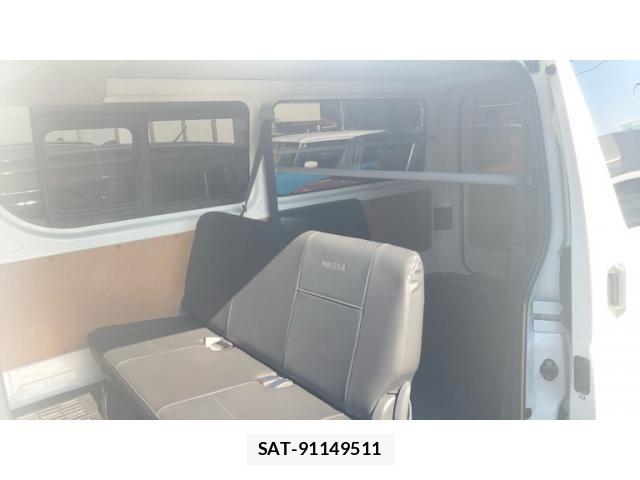 Toyota HIACE VAN 2026-03 7458453-21