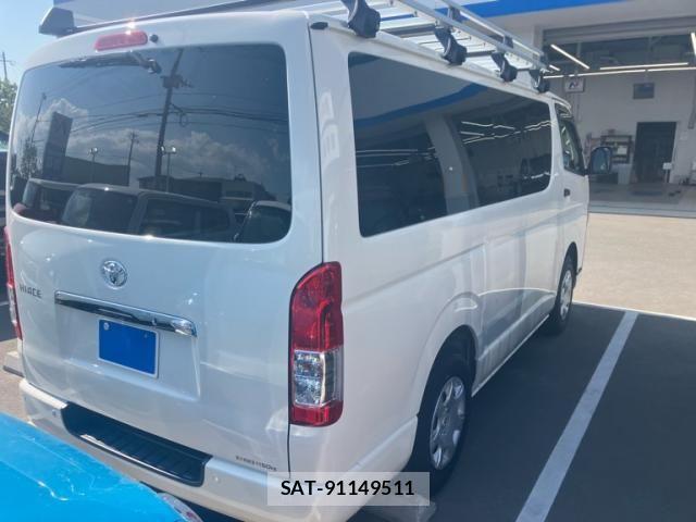 Toyota HIACE VAN 2026-03 7458453-3