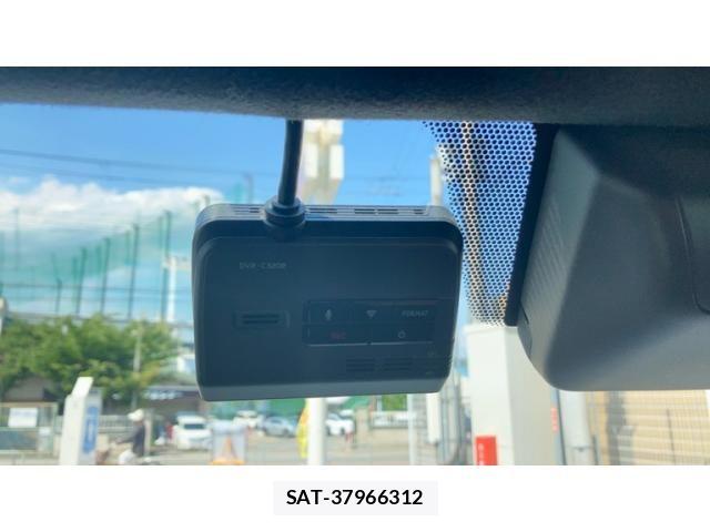 Toyota HIACE VAN 2021-08 7458458-25