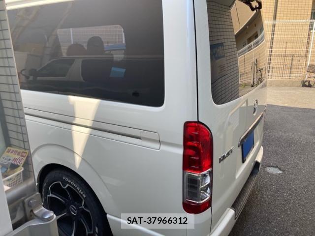 Toyota HIACE VAN 2021-08 7458458-3