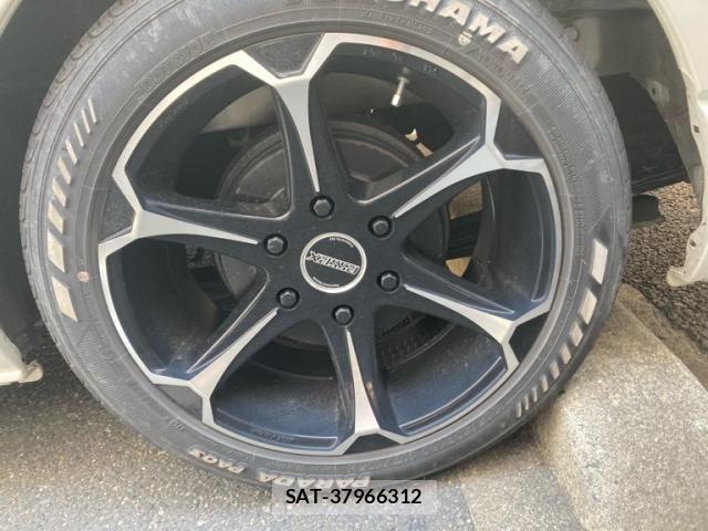 Toyota HIACE VAN 2021-08 7458458-4