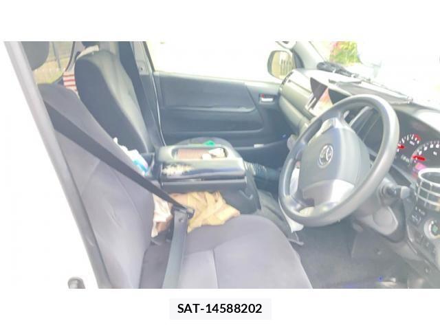 Toyota HIACE VAN 2014-02 7458466-8