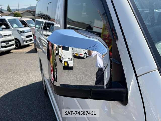 Toyota HIACE VAN 2021-05 7458464-11