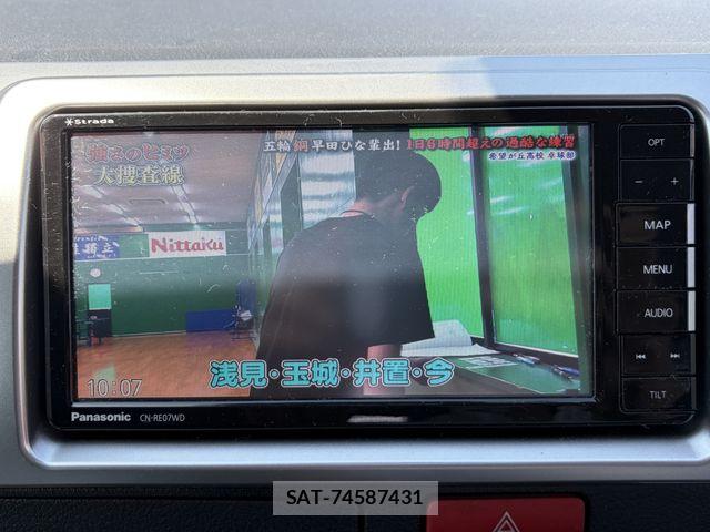 Toyota HIACE VAN 2021-05 7458464-17