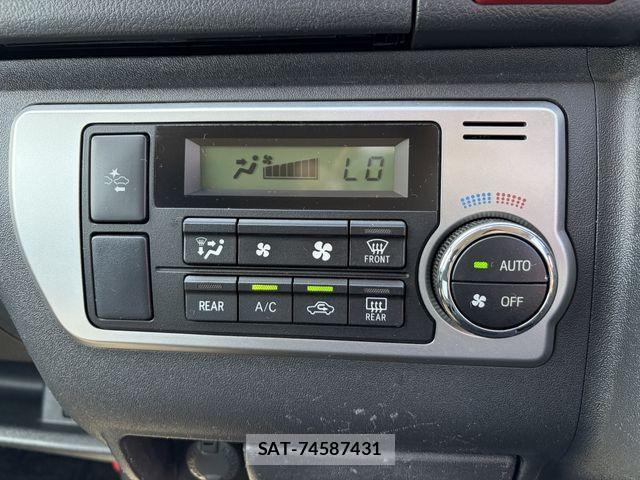 Toyota HIACE VAN 2021-05 7458464-23