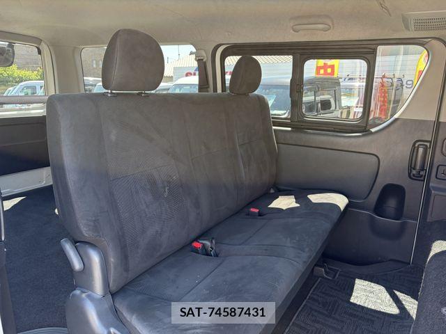 Toyota HIACE VAN 2021-05 7458464-26