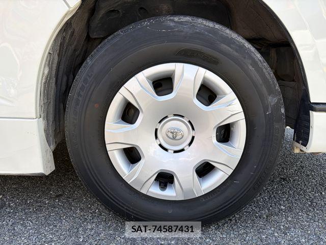 Toyota HIACE VAN 2021-05 7458464-28