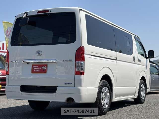 Toyota HIACE VAN 2021-05 7458464-5