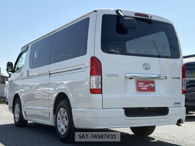 Toyota HIACE VAN 2021-05 7458464-7