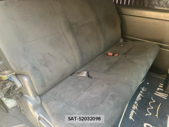 Toyota HIACE VAN 2019-02 7458461-10