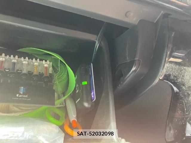 Toyota HIACE VAN 2019-02 7458461-21