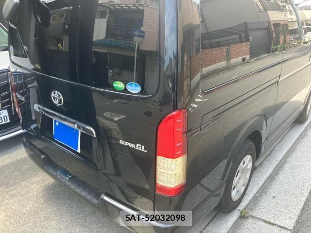 Toyota HIACE VAN 2019-02 7458461-2