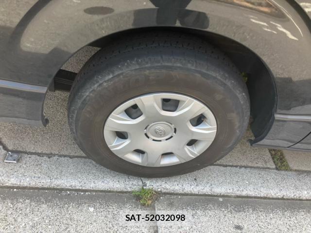 Toyota HIACE VAN 2019-02 7458461-5
