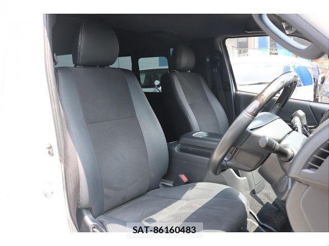 Toyota HIACE VAN 2024-01 7458450-5