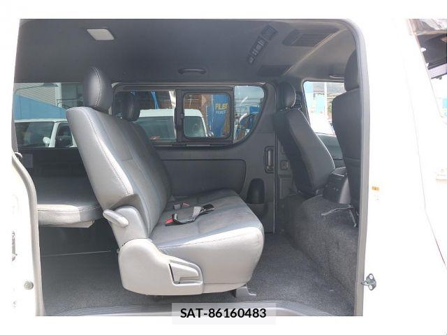 Toyota HIACE VAN 2024-01 7458450-7