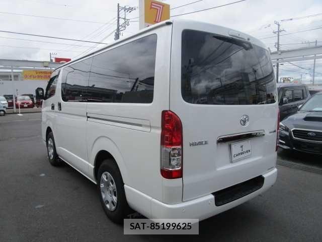 Toyota HIACE VAN 2024-07 7458452-9