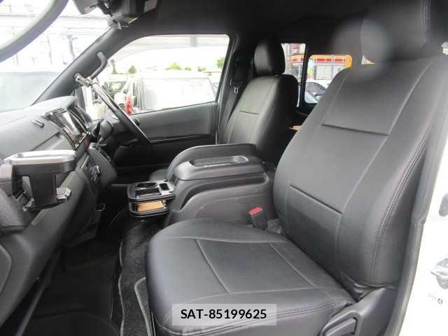 Toyota HIACE VAN 2024-07 7458452-16