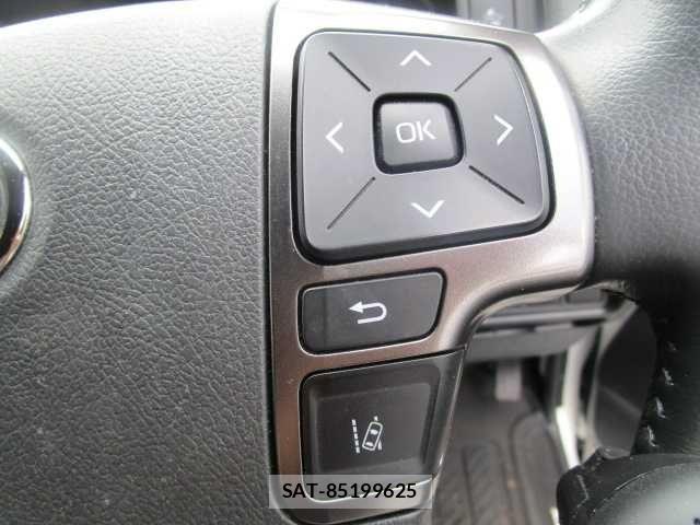Toyota HIACE VAN 2024-07 7458452-25