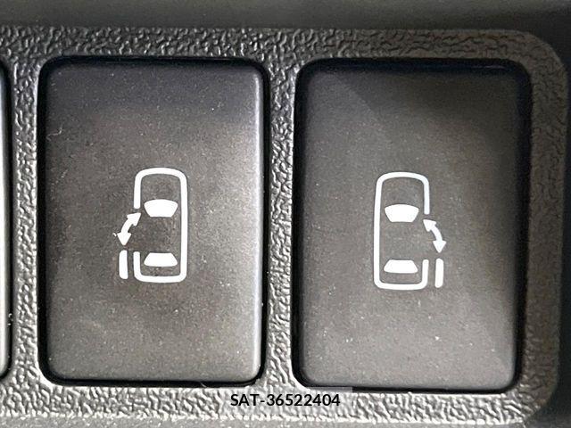 Toyota HIACE VAN 2025-05 7458448-4