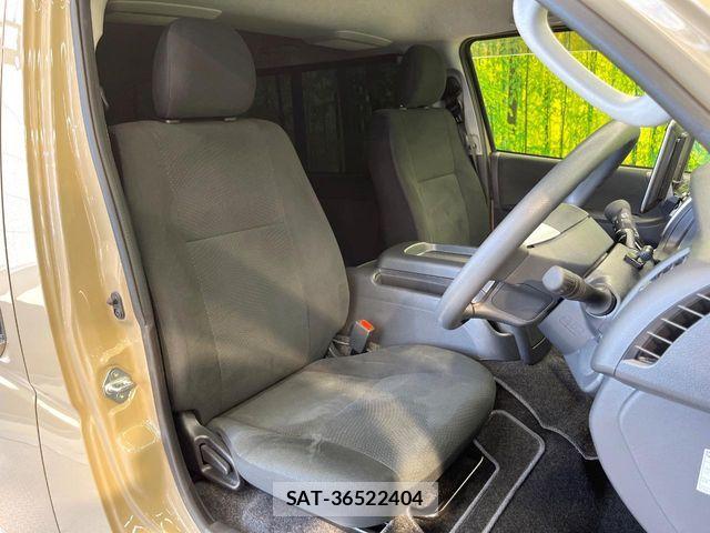 Toyota HIACE VAN 2025-05 7458448-7