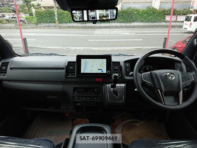 Toyota HIACE VAN 2026-06 7458449-1