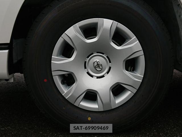 Toyota HIACE VAN 2026-06 7458449-22