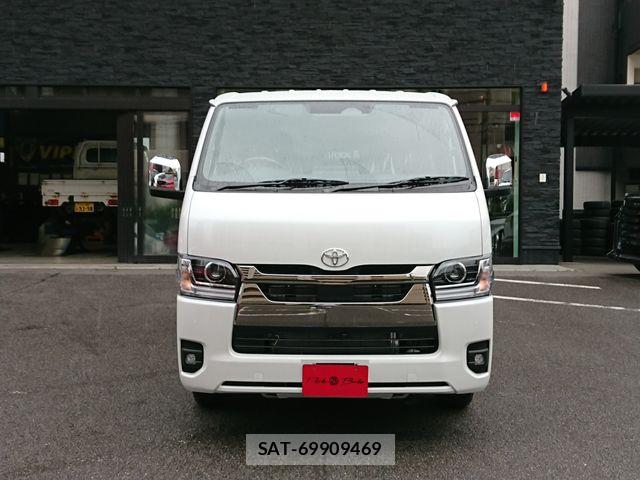 Toyota HIACE VAN 2026-06 7458449-24